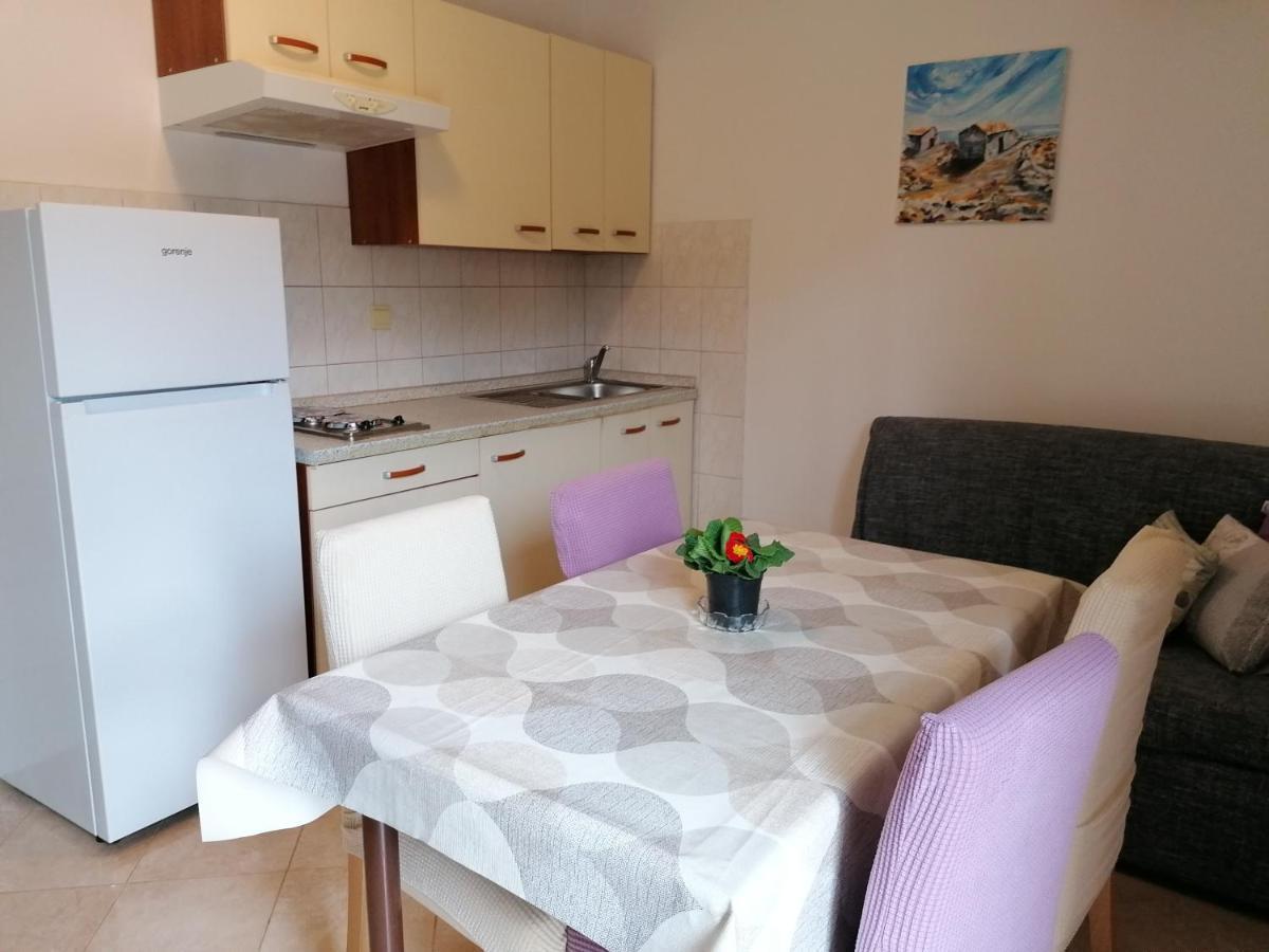 Apartma Casa Lidija *