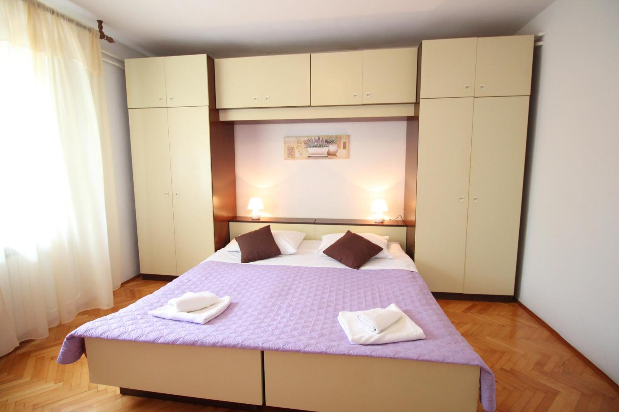 Apartma Casa Lidija *
